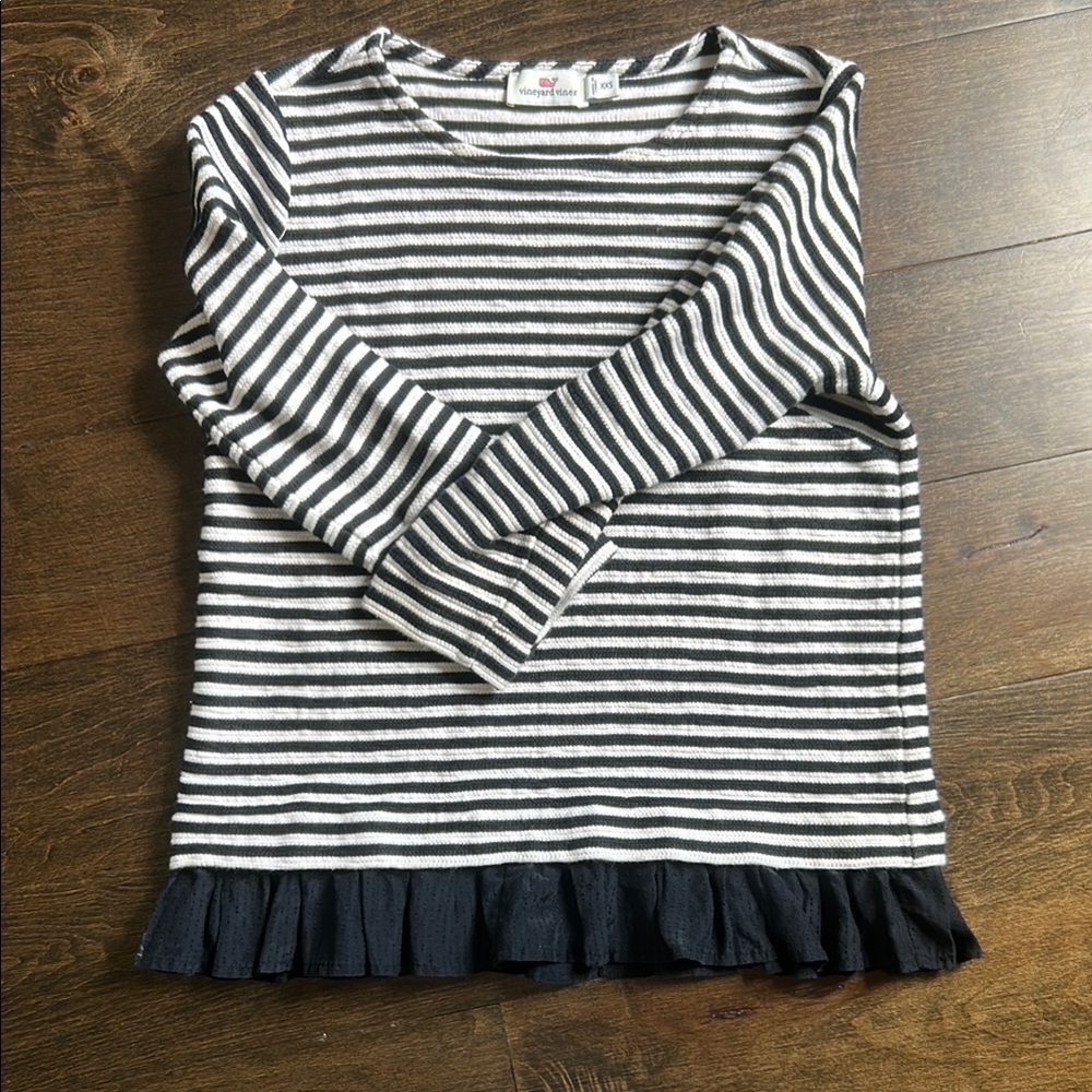 Vineyard Vines Black and White Long Sleeve Tee with Ruffle Hem